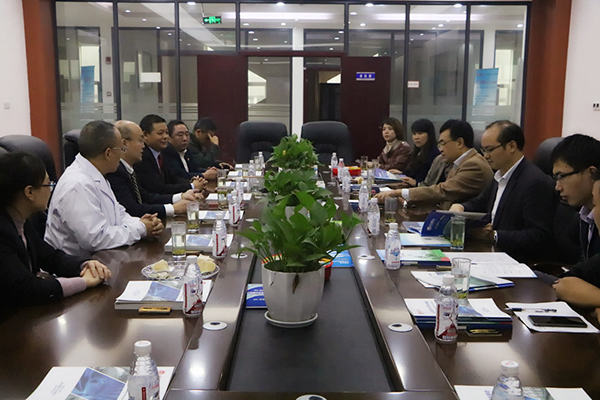 什邡市委常委副市長李先輝、四川省經(jīng)信委、德陽市經(jīng)信委、什邡市經(jīng)信局等領(lǐng)